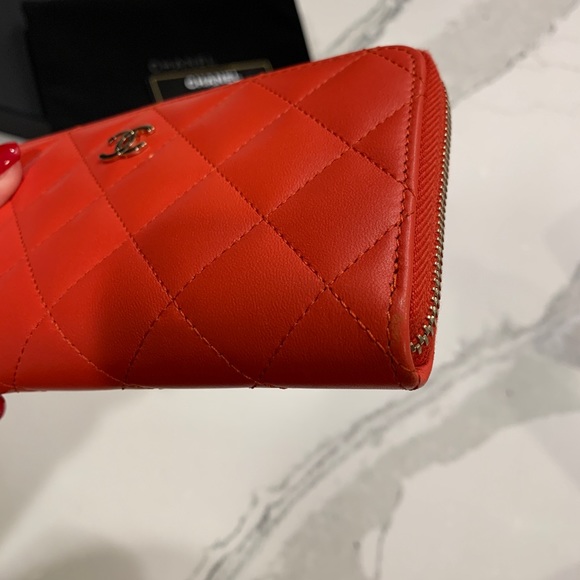 Chanel Zip Red Lambskin Wallet - Picture 3 of 8